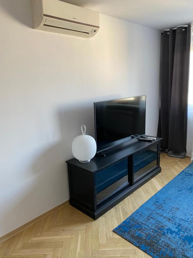 Apartament Emilian Appartement Warschau Buitenkant foto