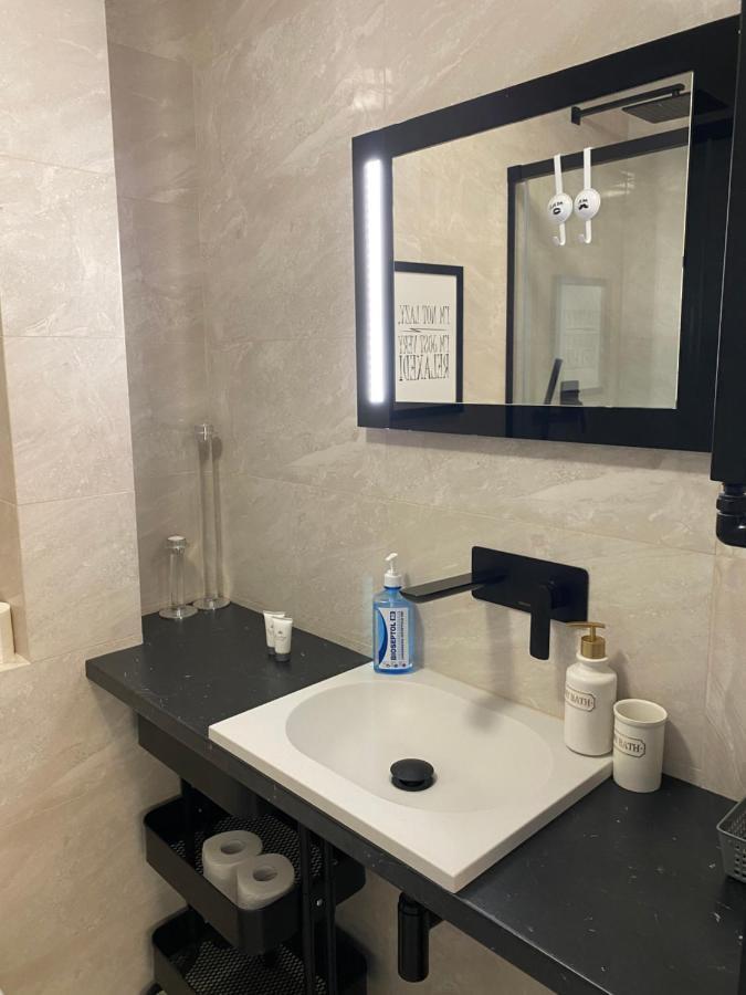 Apartament Emilian Appartement Warschau Buitenkant foto